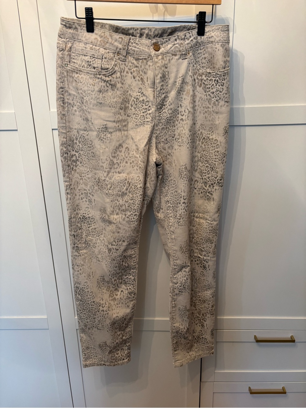 Joseph Ribkoff Beige and Gray Leopard-Print Cropped Pants